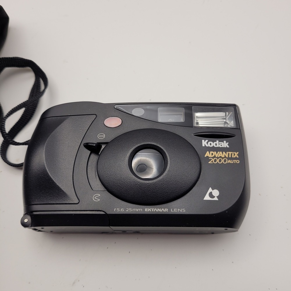 Kodak Advantix 2000 Auto APS Film Camera 25mm Ektanar Lens with Case and Manual